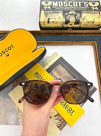 Óculos Moscot
