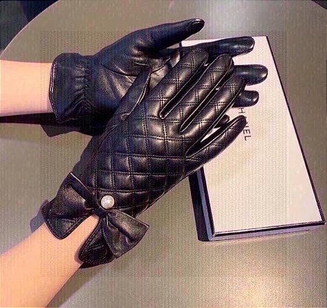 Luva Chanel