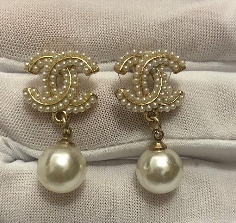 Brinco Chanel