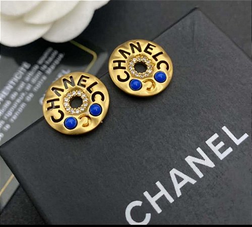 Brinco Chanel