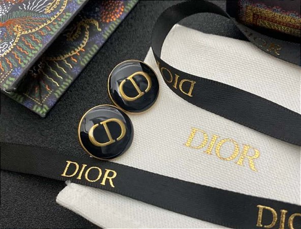 Brinco Dior