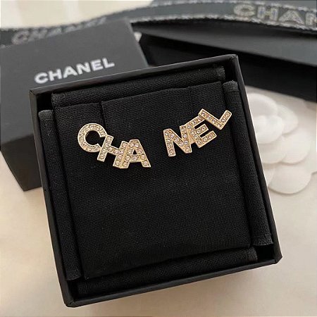 Brinco Chanel