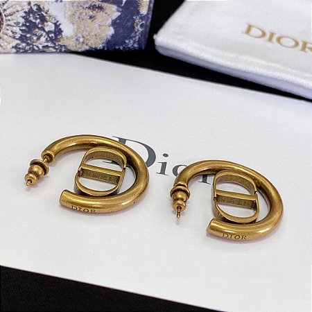 Brinco Dior