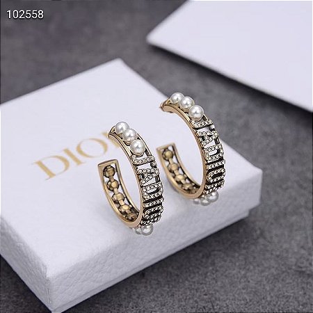 Brinco Dior