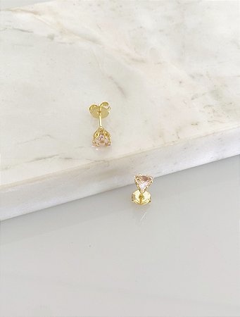 Brinco triangula rosa claro em banho de ouro 18k