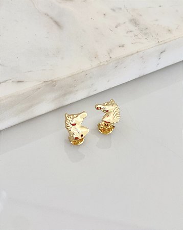 Brinco cavalo em banho de ouro