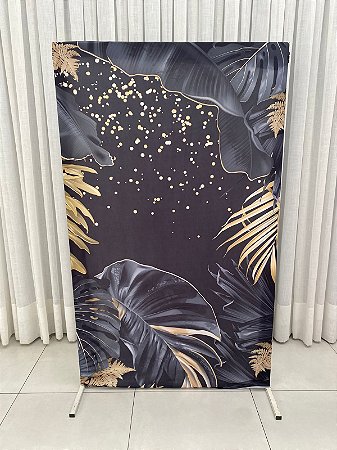 PAINEL QUADRADO COM TECIDO PRETO FLORAL