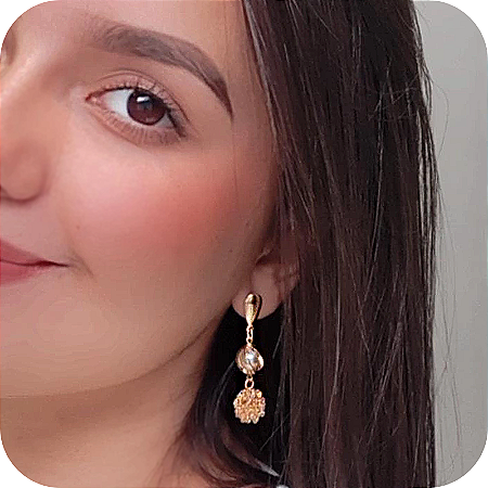 Brinco com Pingente de Pérola e Bola Dourada Fosca - Banhado a Ouro 18k