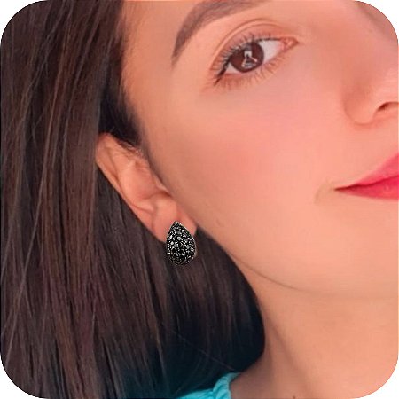 Brinco de Click Gota Cravejado com Zircônia Ônix - Banhado a Ouro 18k