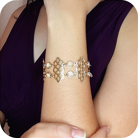 Pulseira Vazada com Pedras Cristais Sintéticas - Banhada a Ouro 18k