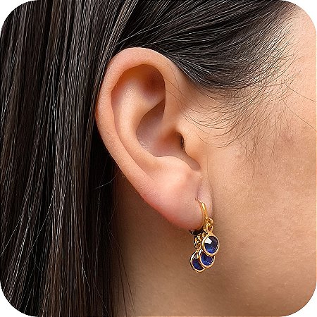 Brinco Argolinha de Click com 3 Pedras Azul Escuro - Banhado a Ouro 18k