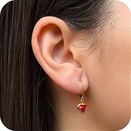 Brinco Argolinha de Click com Pedrinha de Coração Vermelho - Banhado a Ouro 18k