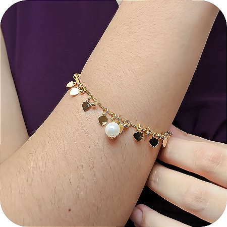 Pulseira com Pingentes de Coração e Pérola - Banhada a Ouro 18k