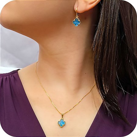 Conjunto Colar + Brinco de Trevo Azul Oceano - Banhada a Ouro 18k