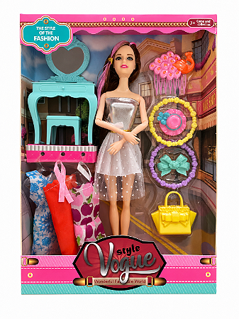 BONECA COM ACESSÓRIOS