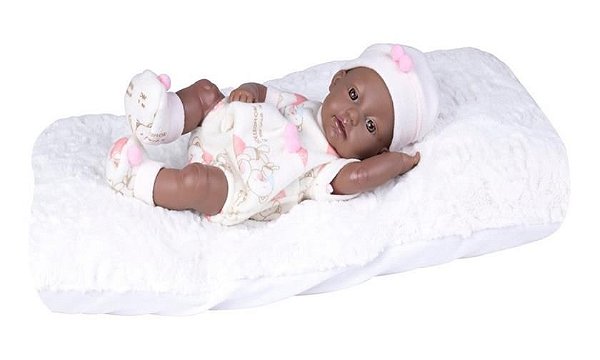 Boneca Boutique Dolls Reborn Negra Com Touquinha