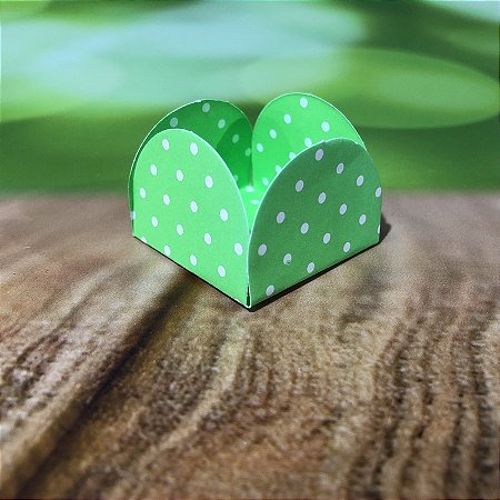 50 Forminhas Poá Verde Limão/Branco Para Doces 4 Pétalas 3,3X3,3X2,2  10.20  (Nc Toys Simples)
