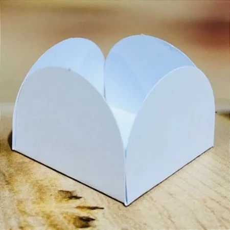 50 Forminhas Branca Para Doces 4 Pétala Mini 3X3X2 Cm (70.1) Nc Toys Mini