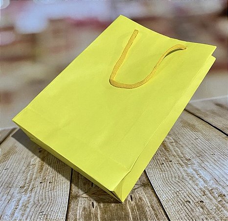 10 Sacola Surpresa Amarelo  23X16X6 ( Tema Festa )