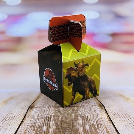 8 CAIXA LEMBRANCINHA FESTA DINOSSAURO 87-5 (NC TOYS)