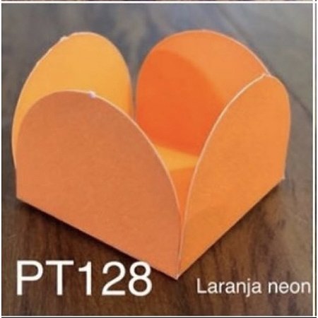 50 FORMINHAS PARA DOCES LARANJA NEON 4 PÉTALAS 10.81 (NC TOYS SIMPLES)