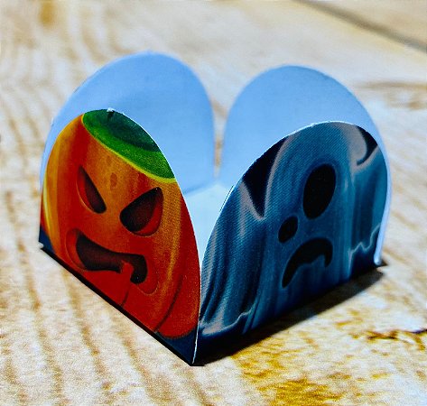 50 Forminhas  4 Pétalas Temáticas Halloween 110.3 (Nc Toys)