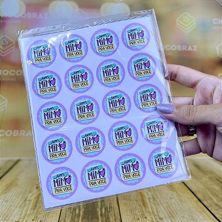 60 ETIQUETAS ADESIVO UM MIMO PRA VOCÊ 3x3  ( ADESIVA )