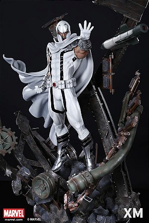 XM Studios Magneto White Version