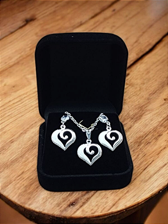 Conjunto colar e brincos Prata 925 coração BCJ400