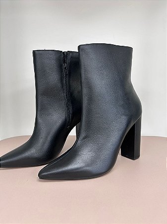 BOTA SALTO ALTO DAVOS PRETA