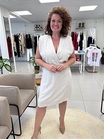 VESTIDO CURTO EM LINHO