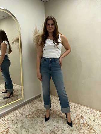 CALCA JEANS RETA COM DOBRA