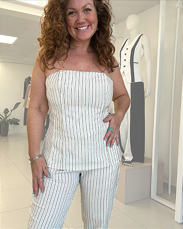 BLUSA SEM ALÇAS EM LINHO