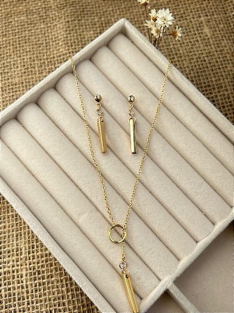 CONJUNTO COLAR GRAVATA COM DETALHES GEOMÉTRICOS BANHADO A OURO