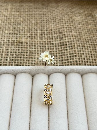 BRINCO PIERCING FAKE CRAVEJADO COM ZIRCÔNIAS BANHADO A OURO