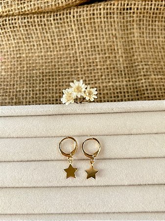 BRINCO ARGOLA ESTRELA BANHADO A OURO