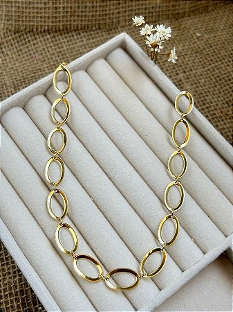 CHOKER A DONA DO PEDAÇO BANHADA A OURO 18K