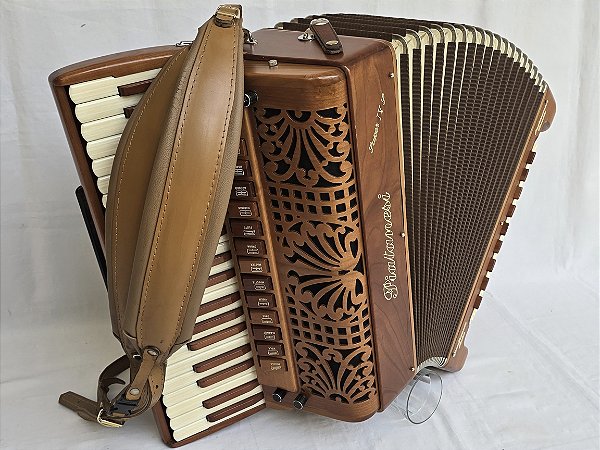 Acordeon 120 baixos Piatanesi Dupla R. "Já Eletrificada"