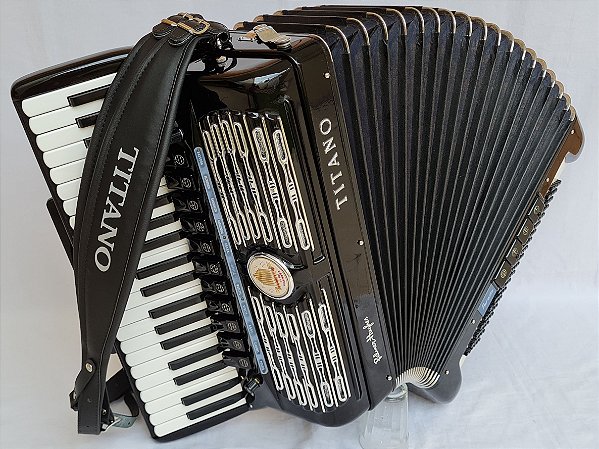 Acordeon 120 baixos Titano Polifônica Palmer Hughes