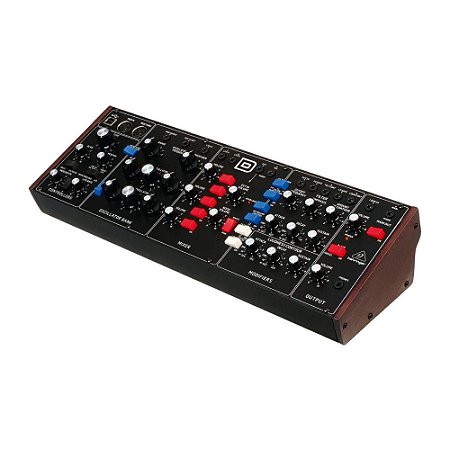 Sintetizador Analogico MODEL D - BEHRINGER