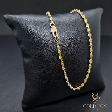 CORRENTE TORCIDA 2,5 MM FECHO ITALIANO (60 CM) - BANHADO A OURO 18K