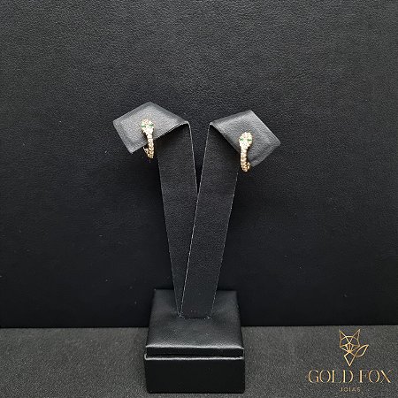 BRINCO ARGOLINHA CLICK SNAKE CRAVEJADA OLHOS VERDES - BANHADO A OURO 18K