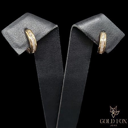 BRINCO ARGOLINHA CRAVEJADA 1 FILEIRA CRISTAL RETIFICADA M - BANHADO A OURO 18K