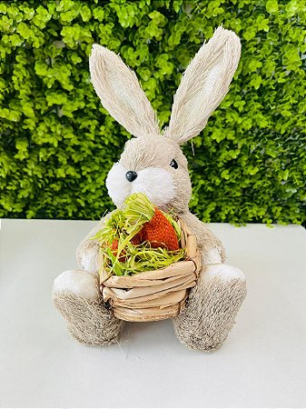 Coelho Sentado Decoração Cesta c/Cenouras Cinza/Laranja C/1un Cromus