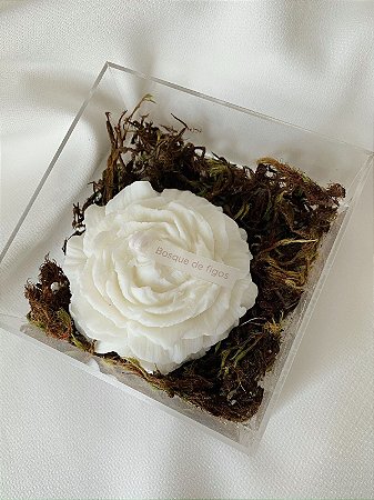 Vela flor em caixa de acrílico