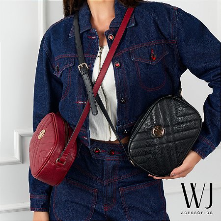 BOLSA TRANSVERSAL MEDIA EM MATELASSE PRETO