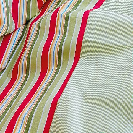 Tecido Tricoline para Patchwork,  Metade do Tecido com Listras Finas e Tom de Verde Metade em listras Largas e Coloridas