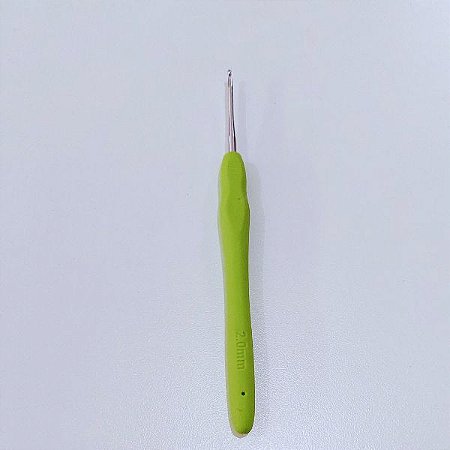 Agulha Crochê Cabo Emborrachado Verde Abacate 2mm
