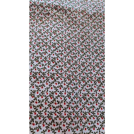 Tecido Tricoline para Patchwork com Estampa de Mini Floral e Folhagens