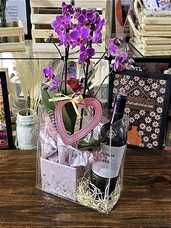 Kit Bellerive - Mini Orquídea Phalaenopsis + Vinho Casillero Del Diablo 750ml